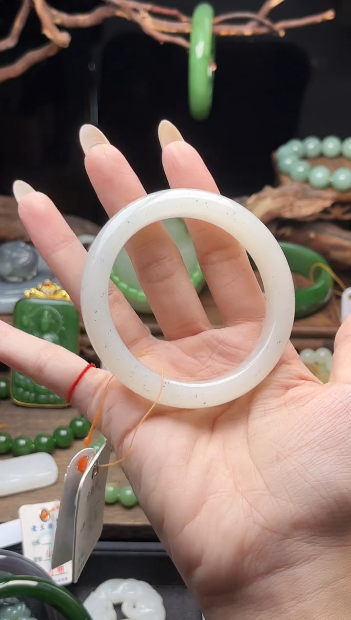 未镶嵌手镯和田玉新疆黑山 54圈9013579