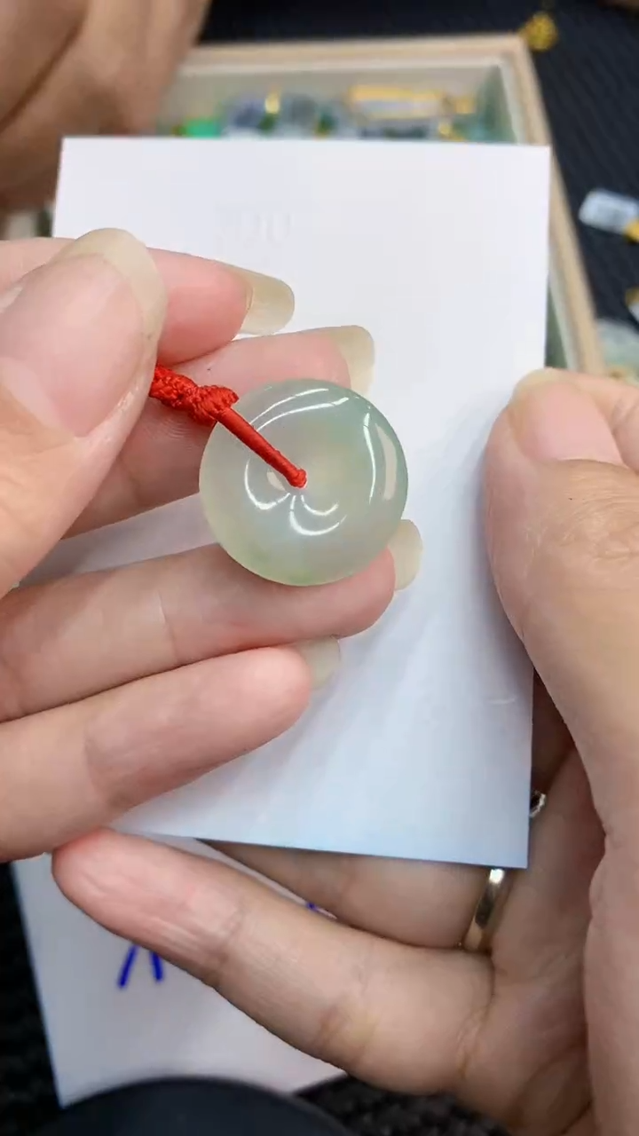 【闪购商品】翡翠颈饰未镶嵌            8