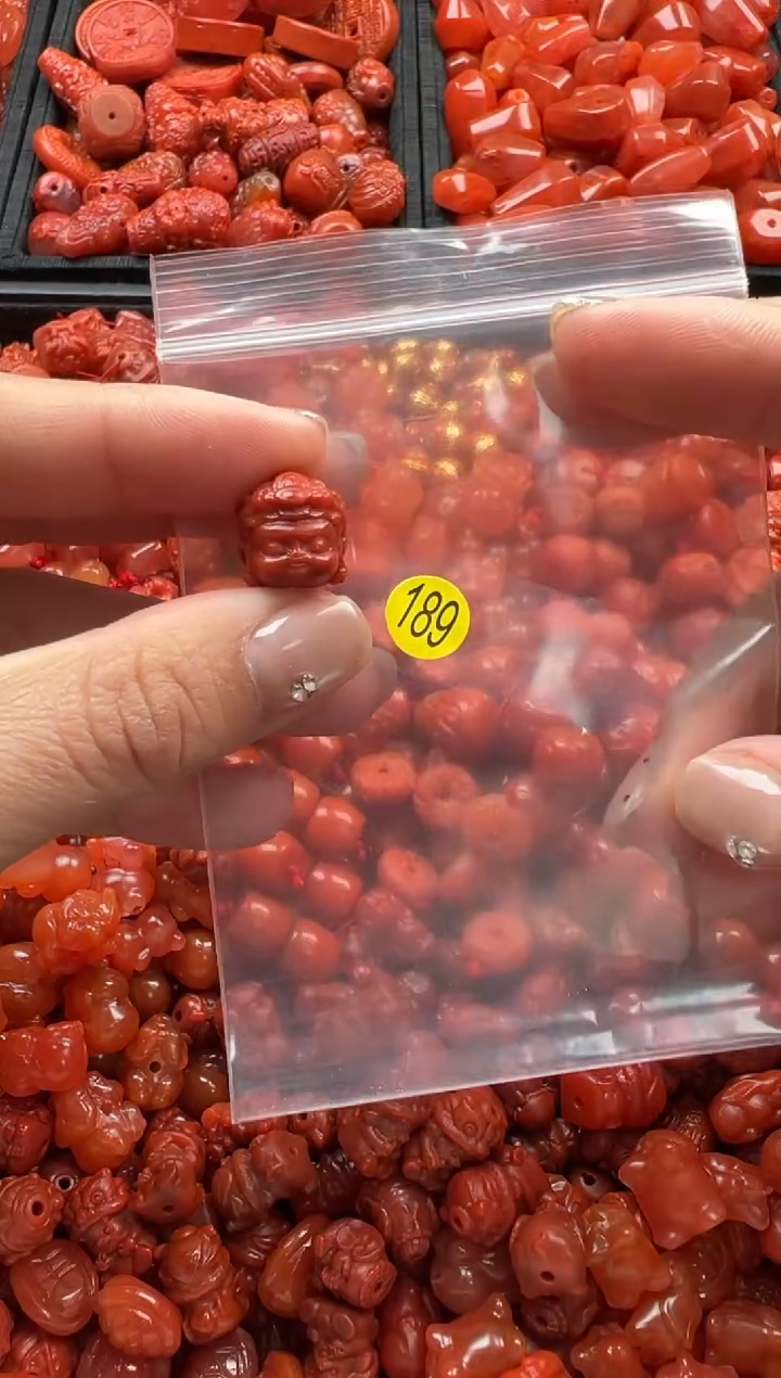 【闪购商品】南红玛瑙颈饰未镶嵌1