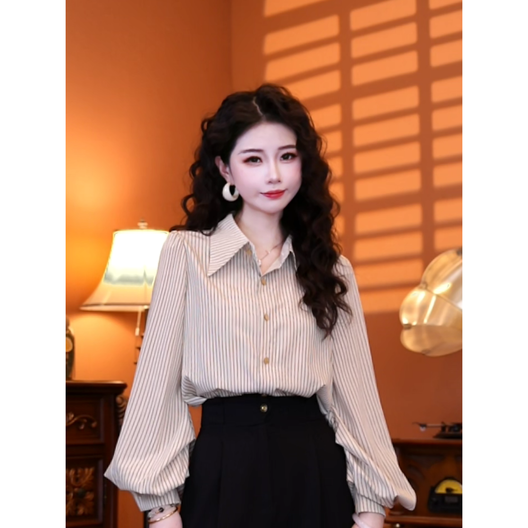 蒋肉肉【条纹序曲】港式复古暗纹显瘦设计感小众春秋款上衣01353