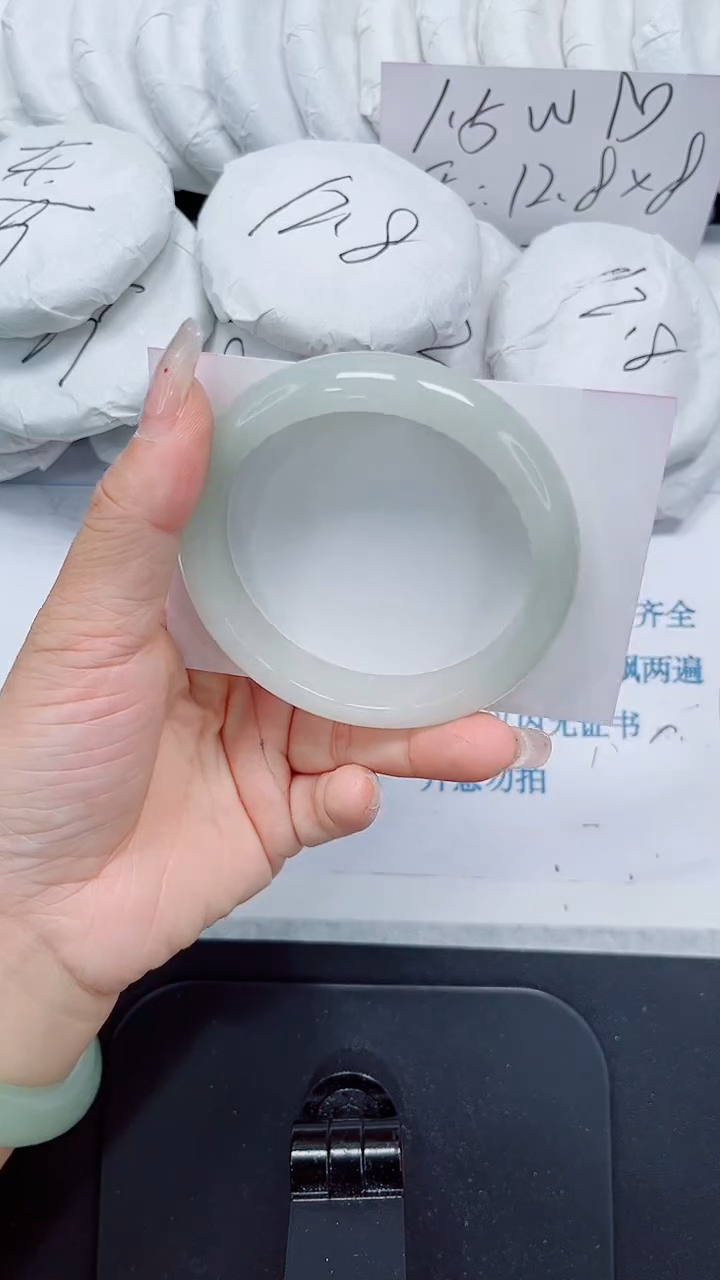 石英质玉手镯未镶嵌167-59.7