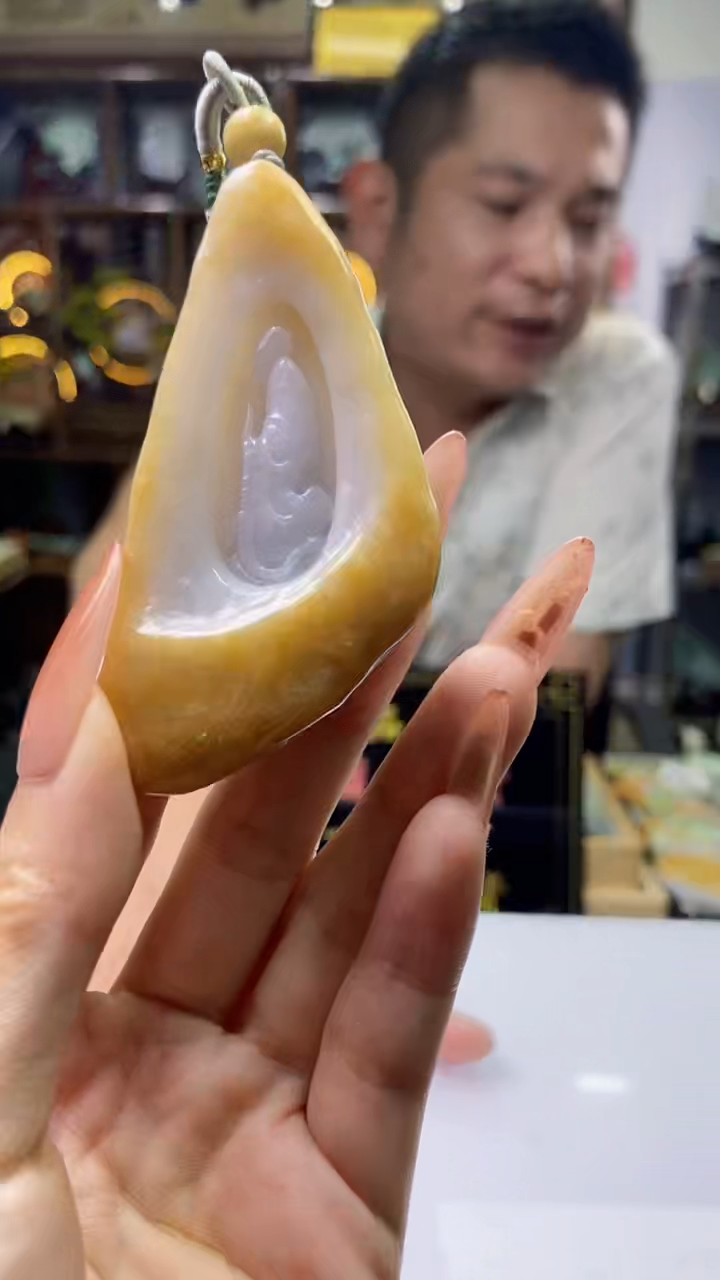 翡翠未镶嵌颈饰2908