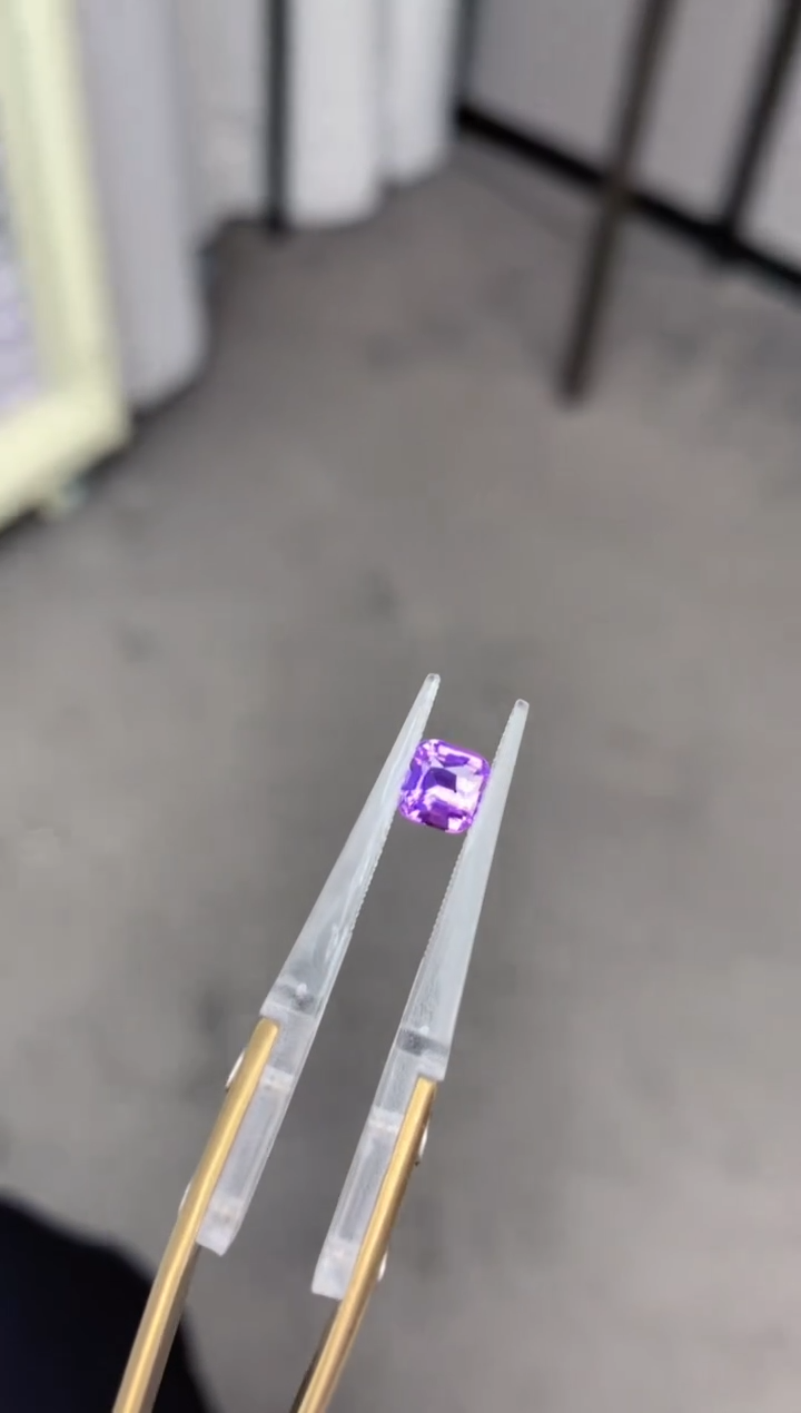 【闪购商品】彩色蓝宝石裸石未镶嵌1.1ct 无烧紫蓝宝