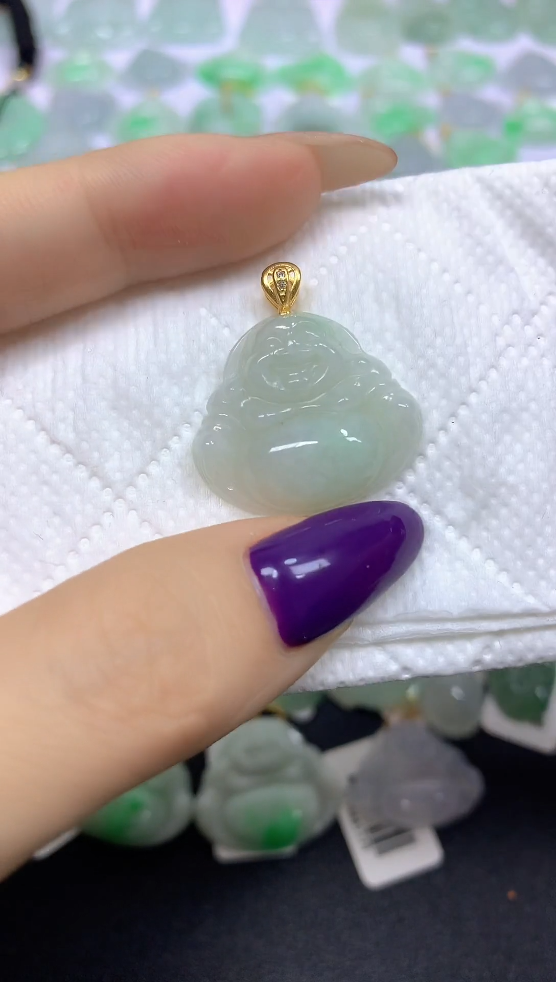 颈饰未镶嵌翡翠 