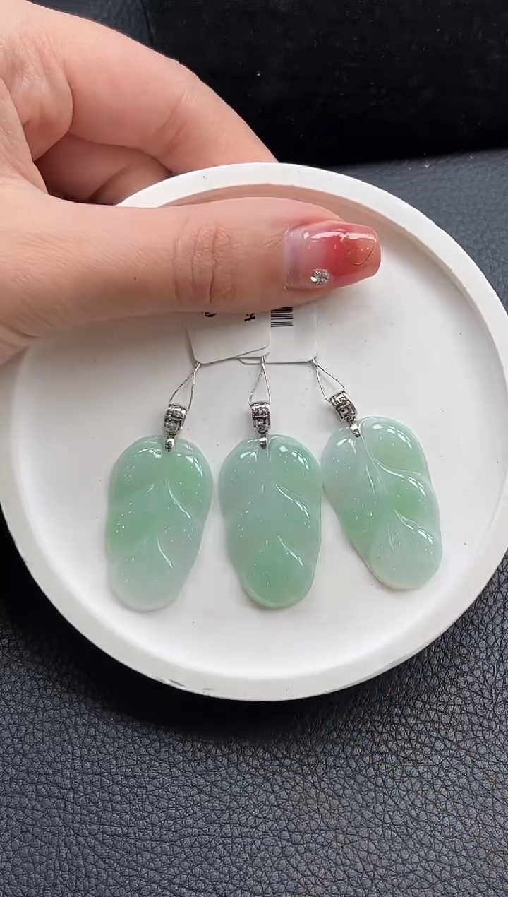 【闪购商品】翡翠颈饰18K金镶嵌YM694-2叶子多样性发1件