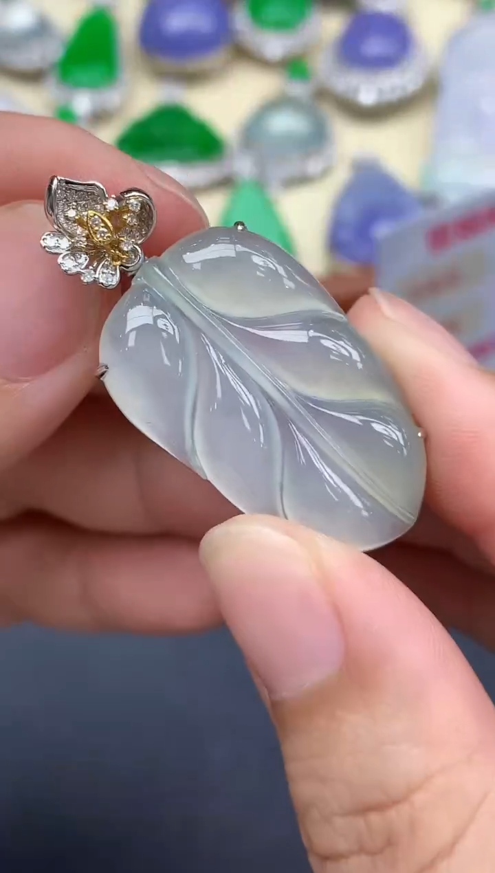 颈饰18K金镶嵌翡翠446-中国好珍宝