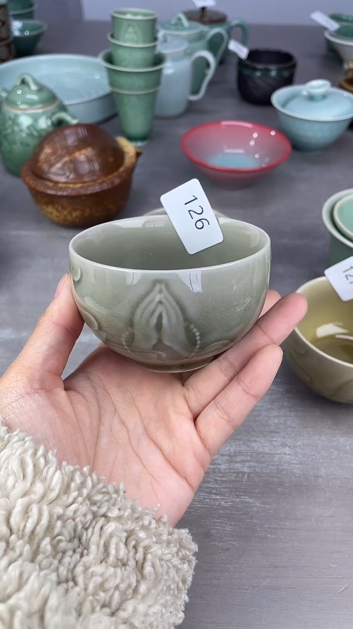 青瓷仓储清仓福利126