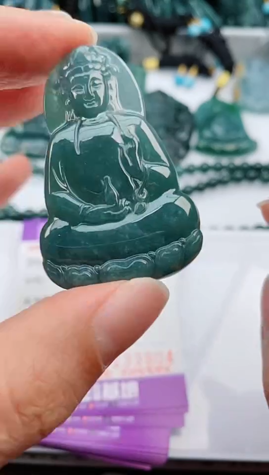 【闪购商品】翡翠颈饰未镶嵌