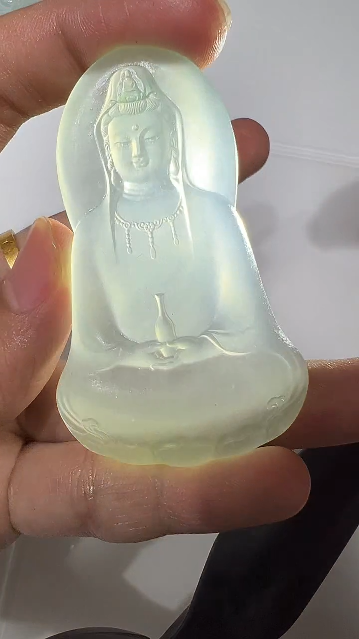 定制翡翠未镶嵌观音