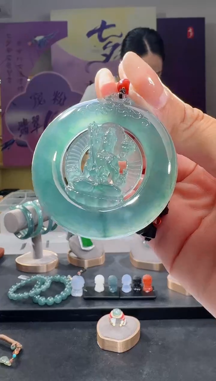 吊坠(不含链)未镶嵌翡翠虚空藏