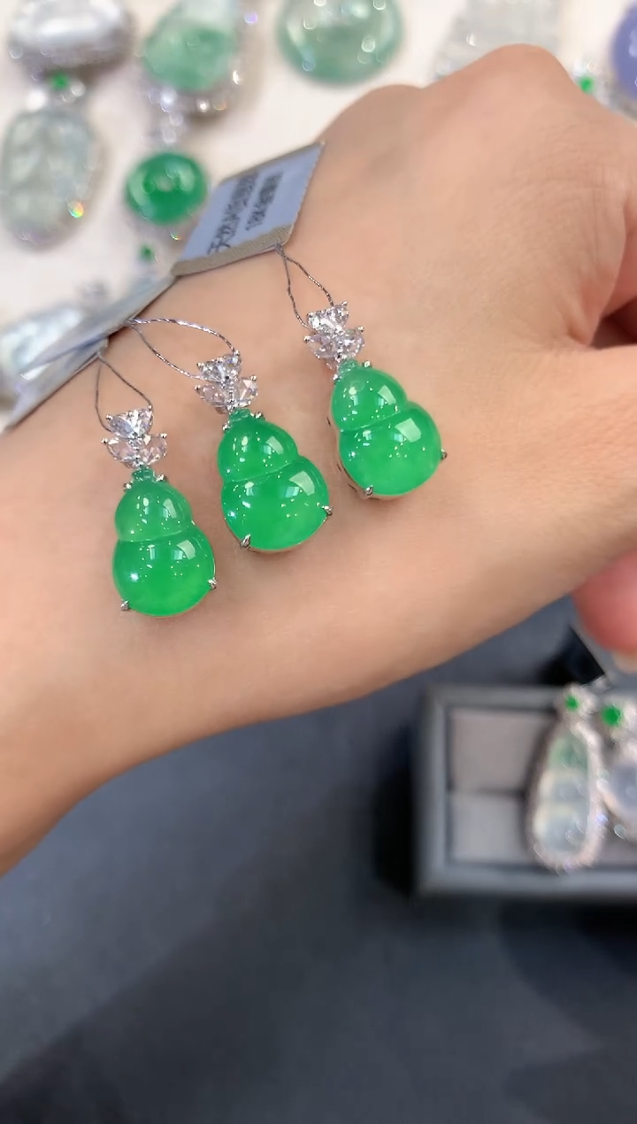 翡翠18K金镶嵌吊坠(不含链)q115 多样性一件发货