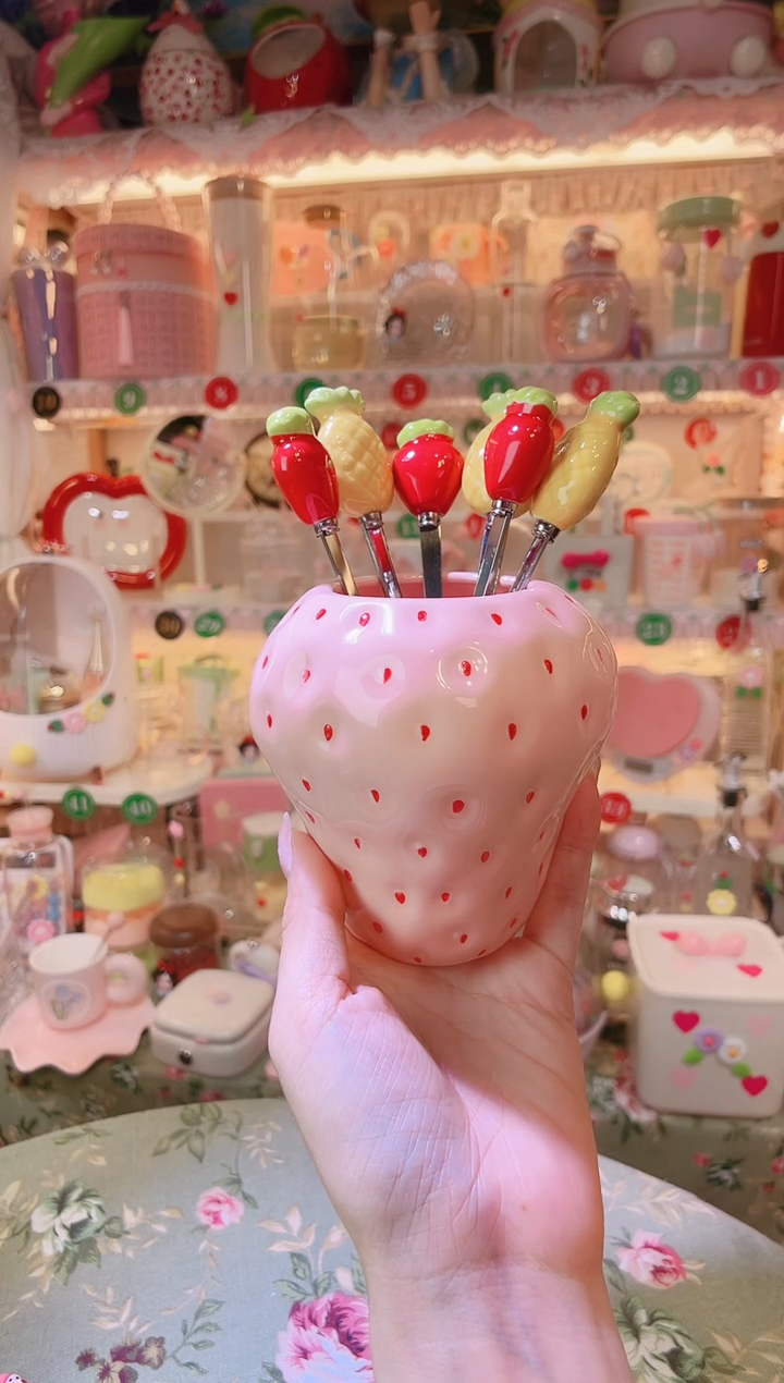 摆件品质好发货快放心拍！粉色草莓水果叉