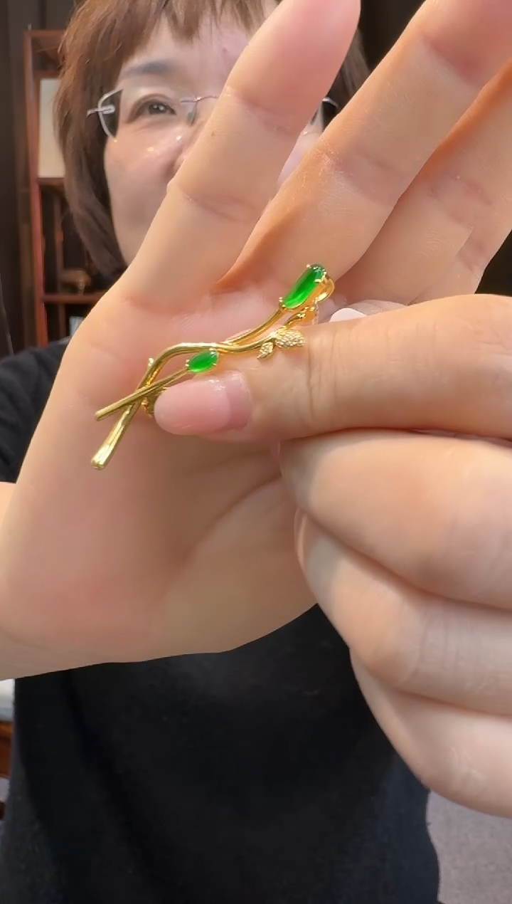 【闪购商品】翡翠胸针18K金镶嵌胸针