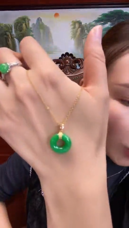 吊坠(赠链)未镶嵌翡翠X29阳绿小甜甜