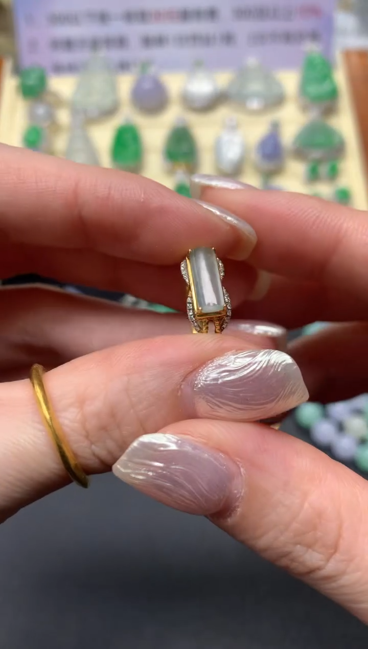 【闪购商品】翡翠戒指18K金镶嵌戒指|1800+180