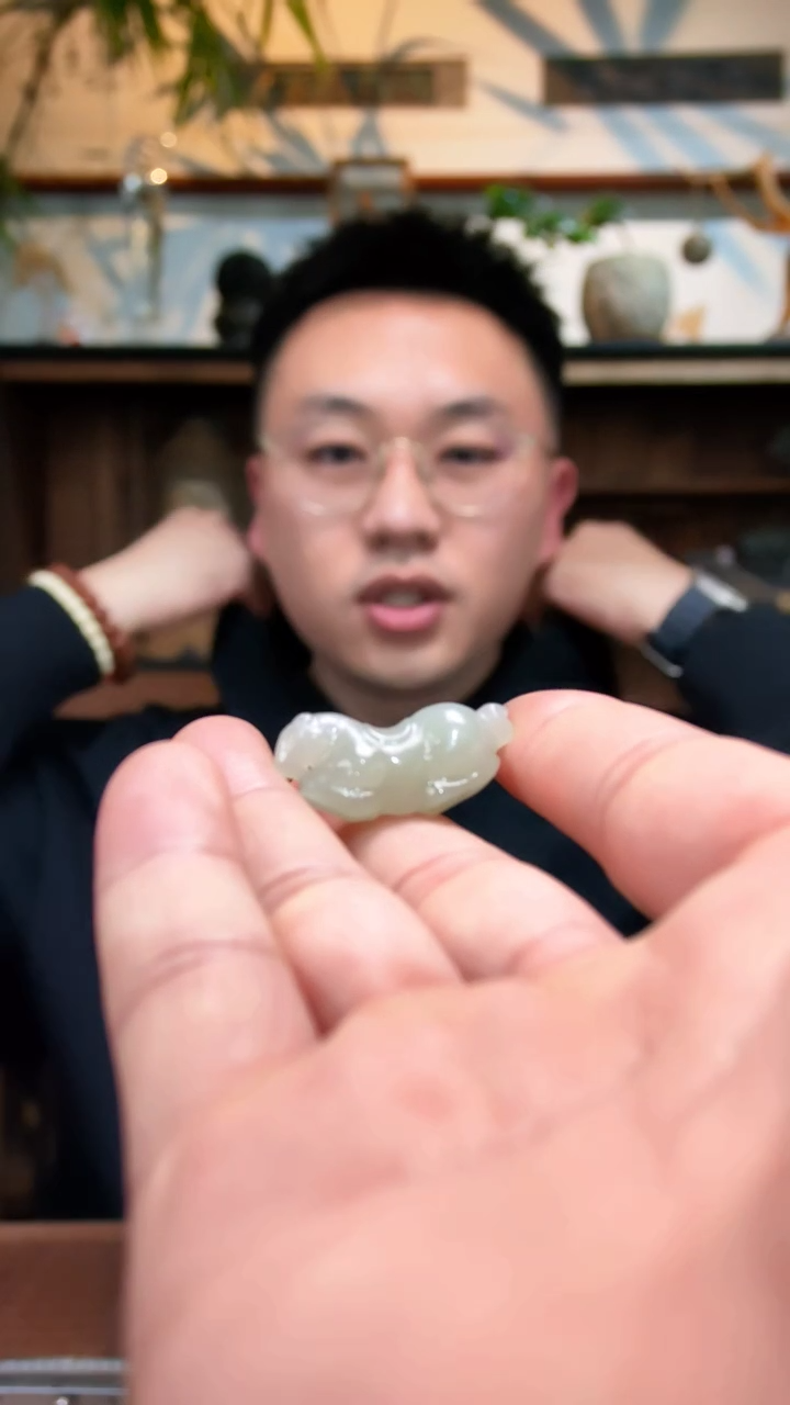 颈饰未镶嵌和田玉和田玉小马吊坠ZD编绳