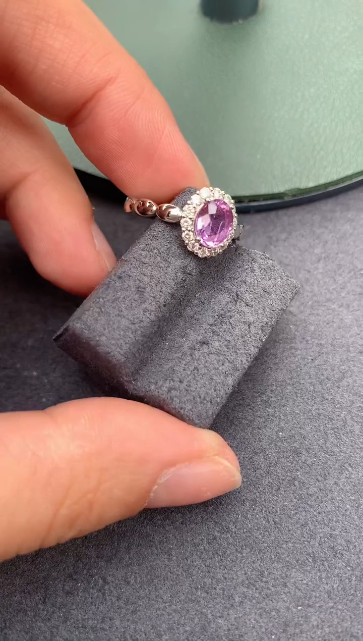 【闪购商品】彩色蓝宝石戒指18K金镶嵌粉蓝宝戒指