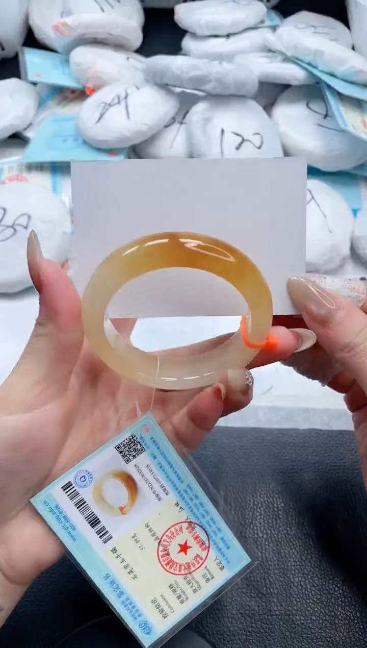 【闪购商品】石英质玉手镯未镶嵌6V165-53