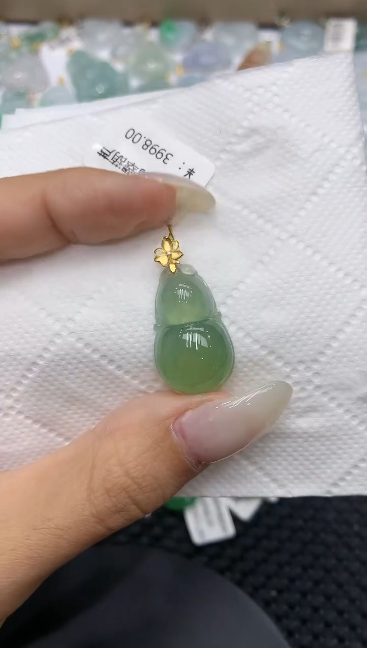 颈饰18K金镶嵌翡翠111111111111