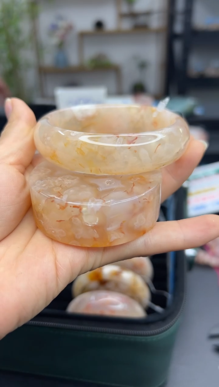 【闪购商品】石英质玉手镯未镶嵌A1361(61圈赠送镯心)