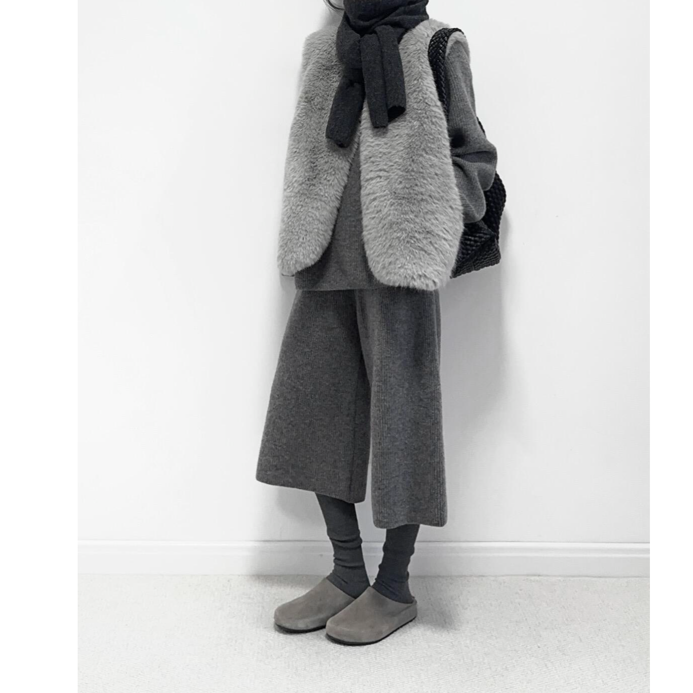 超火一整套2025秋冬新款时尚气质慵懒风洋气上衣马甲裤子三件套