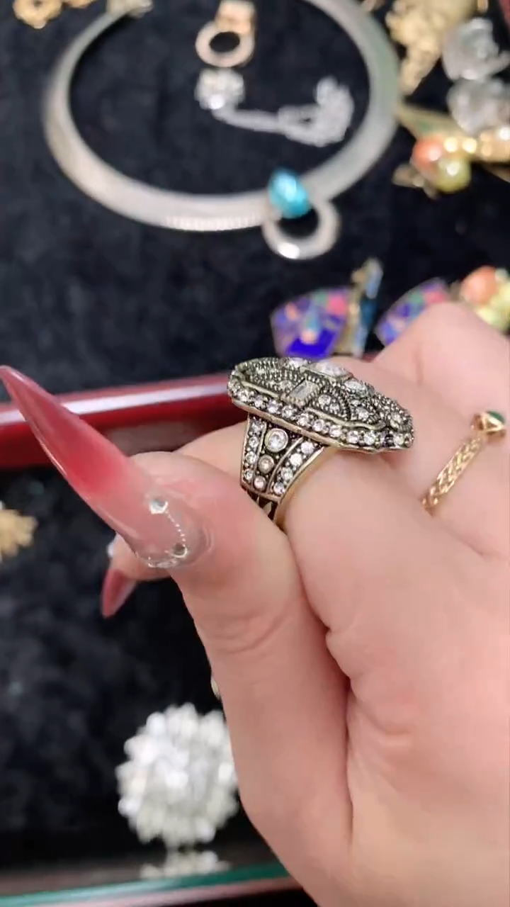 【闪购商品】瓷片楚楚中古珠宝甄选不退换