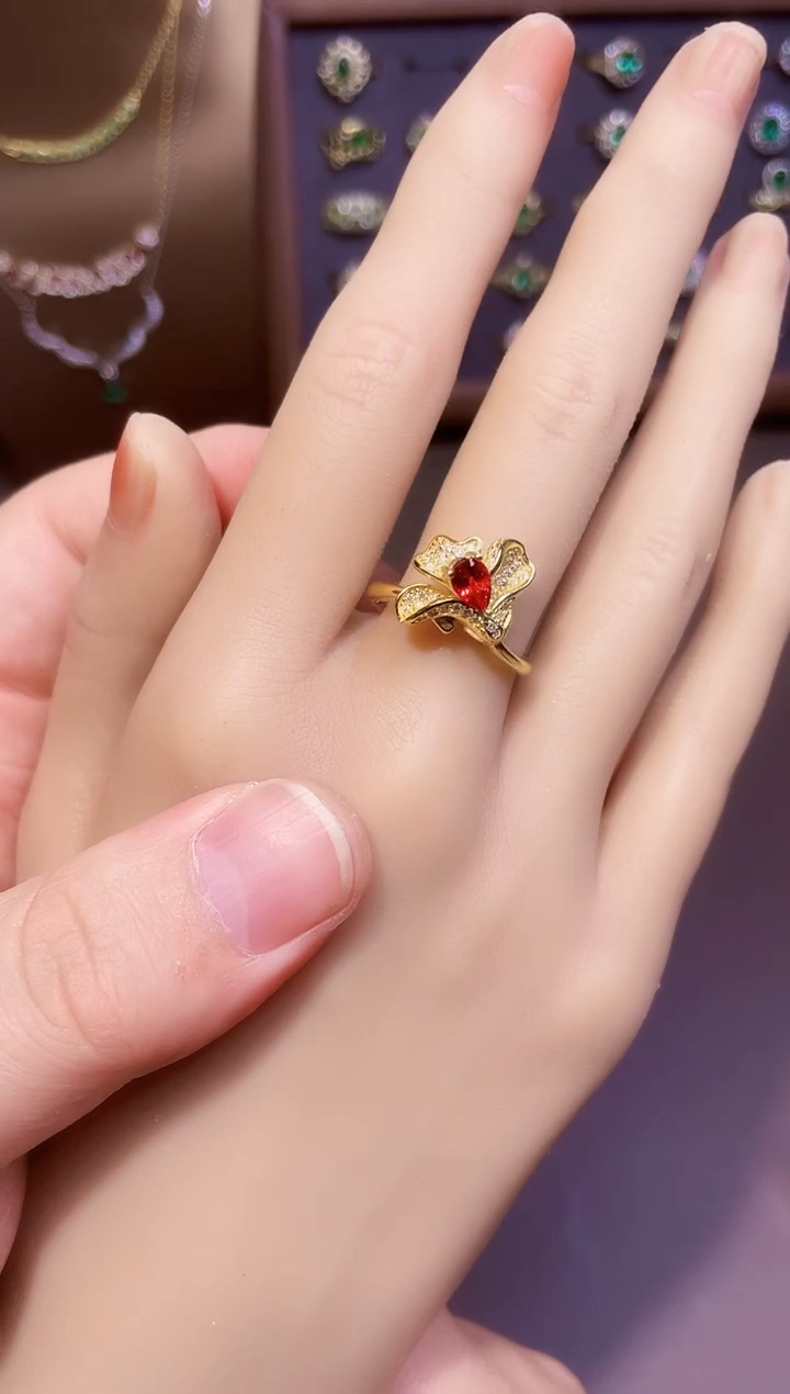 【闪购商品】彩色蓝宝石戒指银S925镶嵌一条