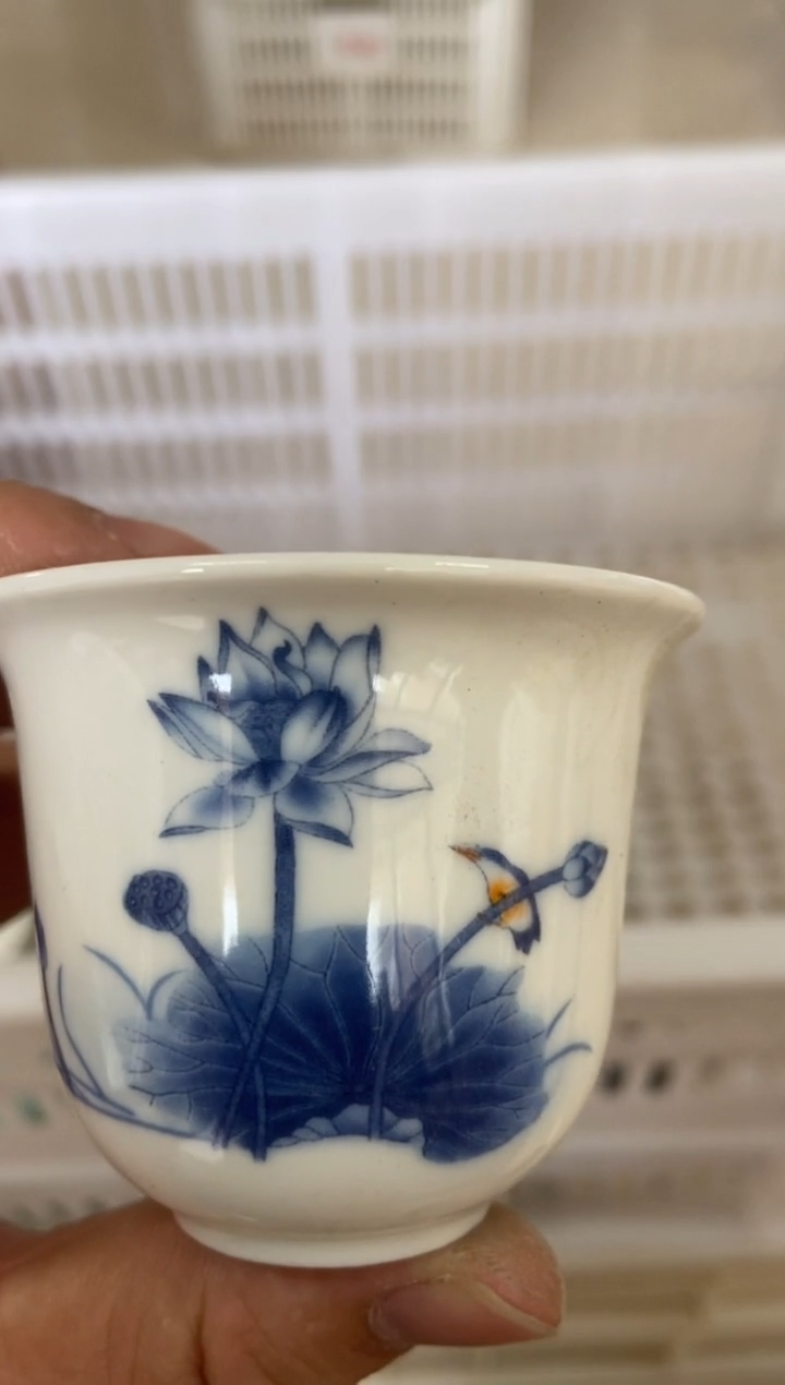 摄影的产品有使用过的痕迹有点脏介意勿拍