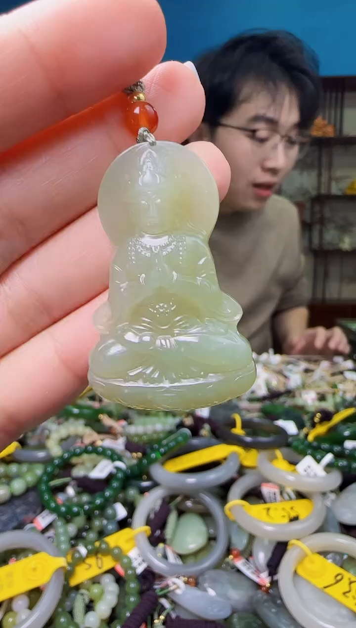 颈饰未镶嵌和田玉1