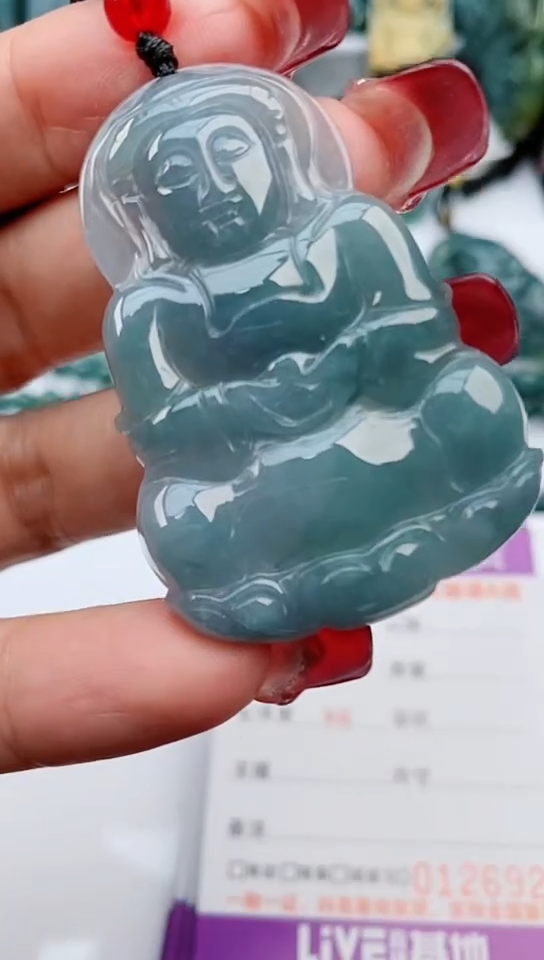 【闪购商品】翡翠颈饰未镶嵌            