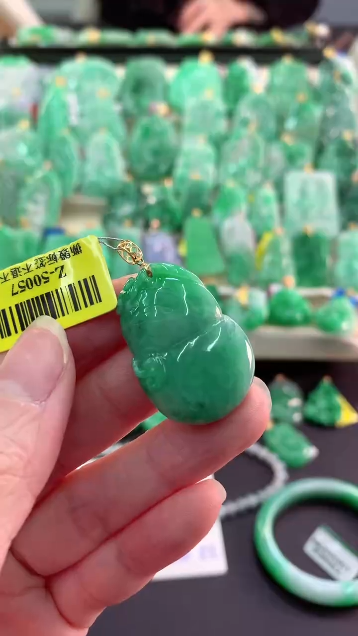 【闪购商品】翡翠吊坠(不含链)18K金镶嵌挂件