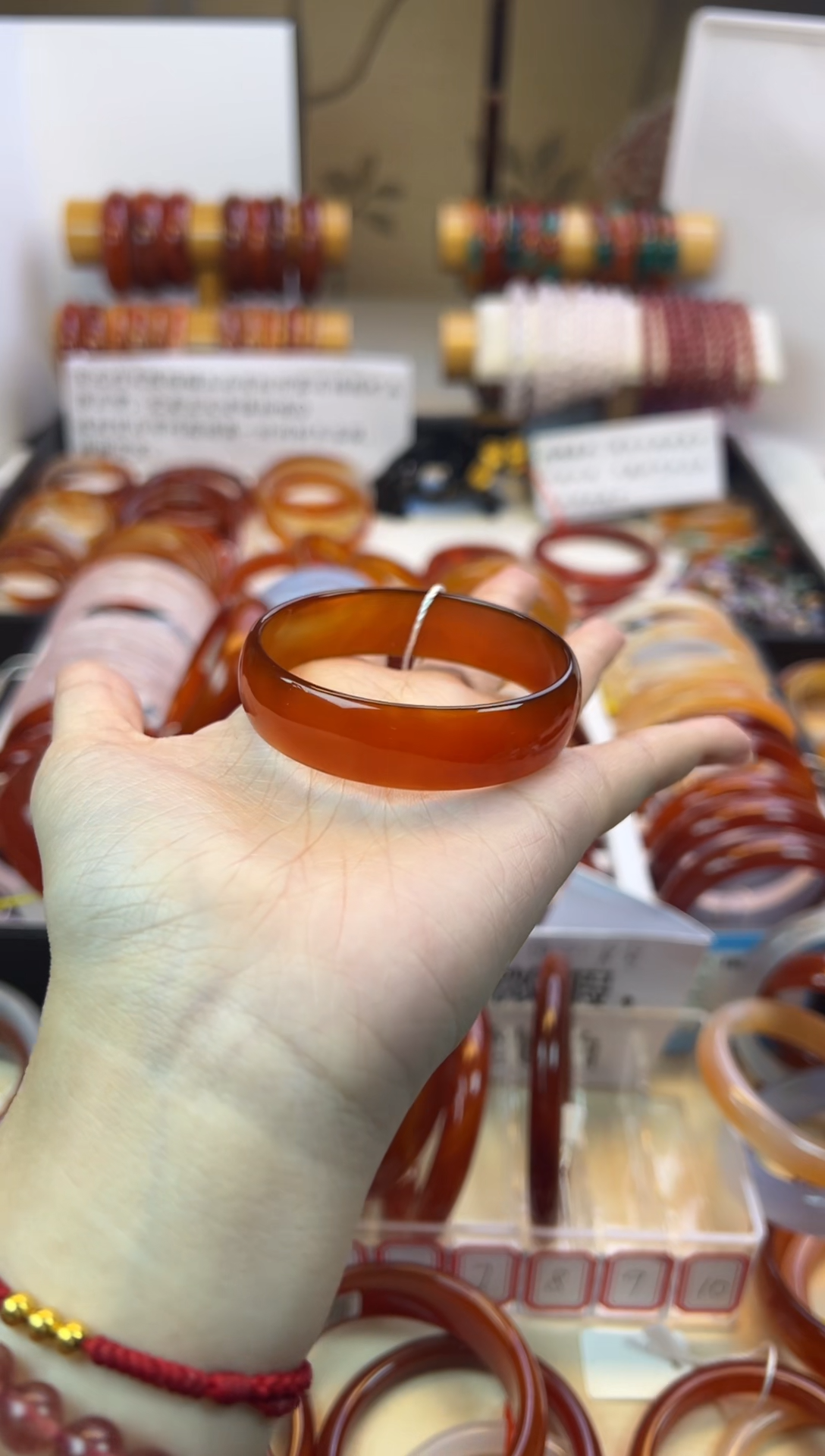 【闪购商品】玛瑙/玉髓手镯未镶嵌【默认微瑕】50圈口
