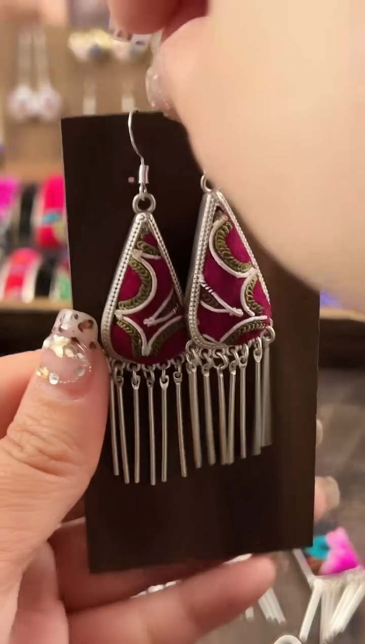 【闪购商品】织绣民族风老绣饰品002