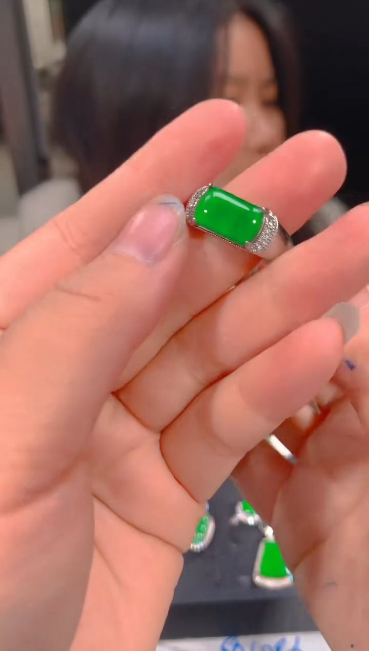 【闪购商品】定制翡翠未镶嵌96多样性发货（发其一）