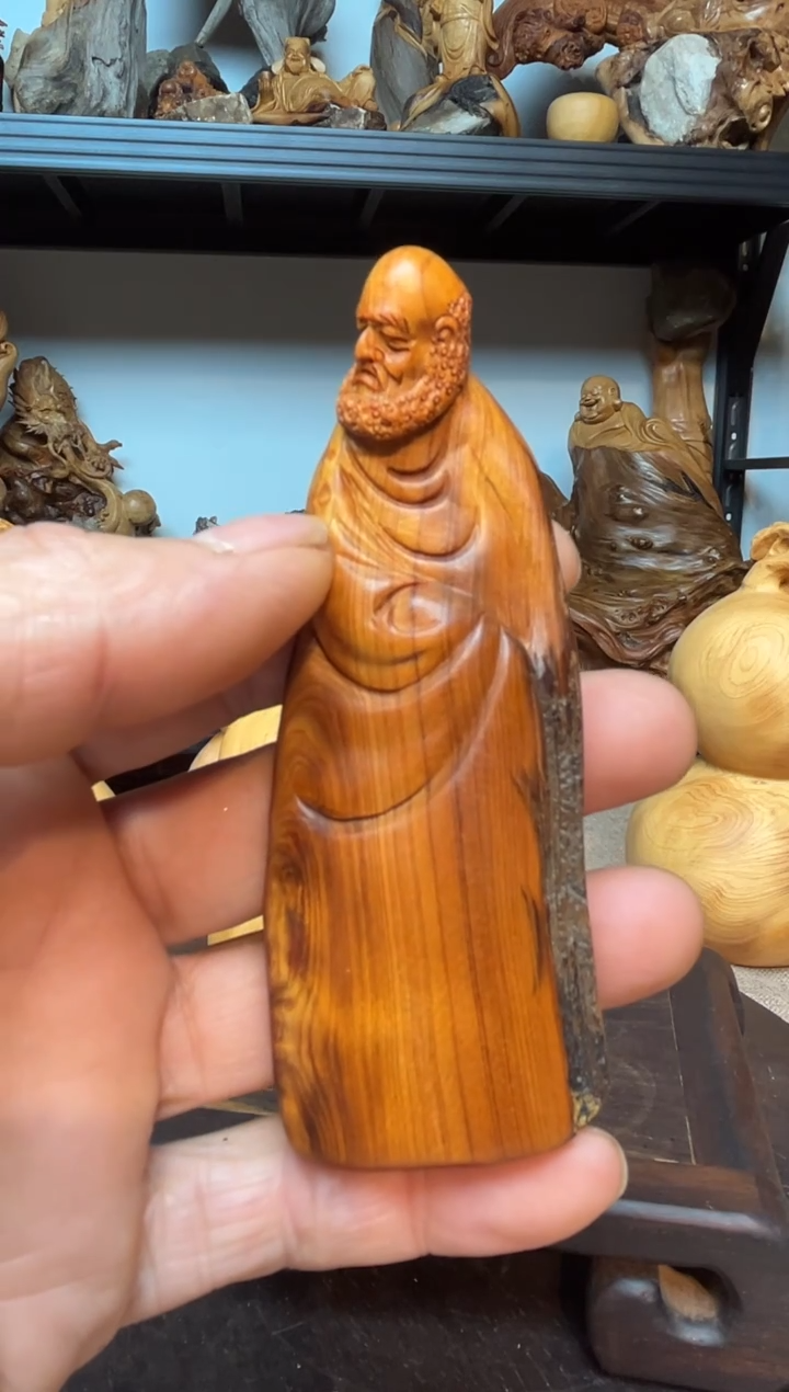 柏木（崖柏）快****贵崖柏雕刻件