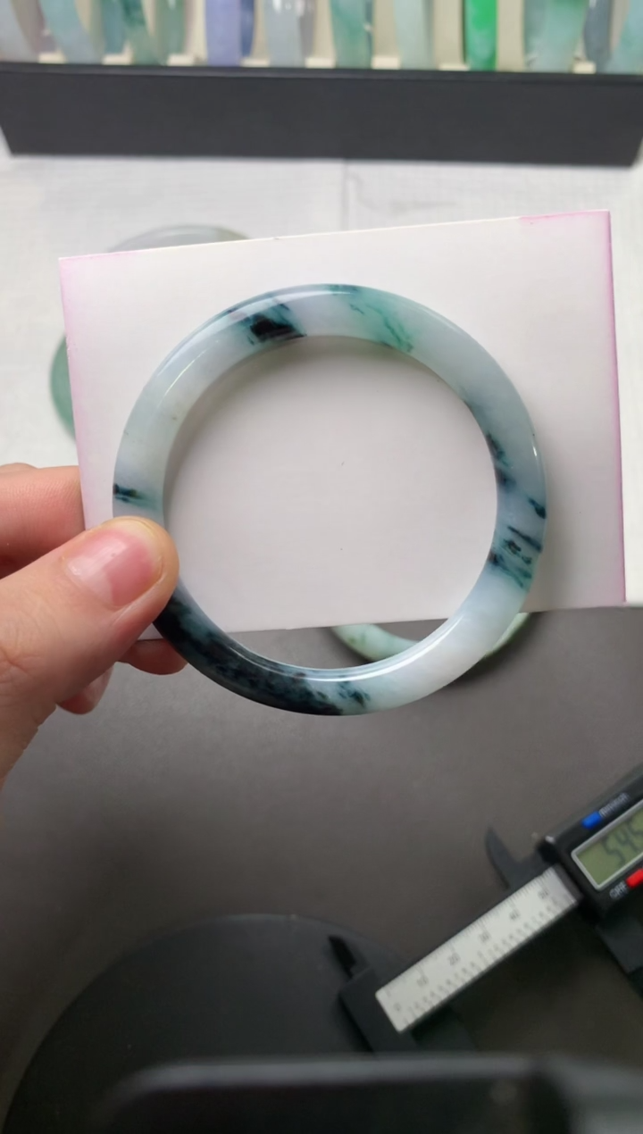 翡翠未镶嵌手镯（圆镯）55*7.3*7.8