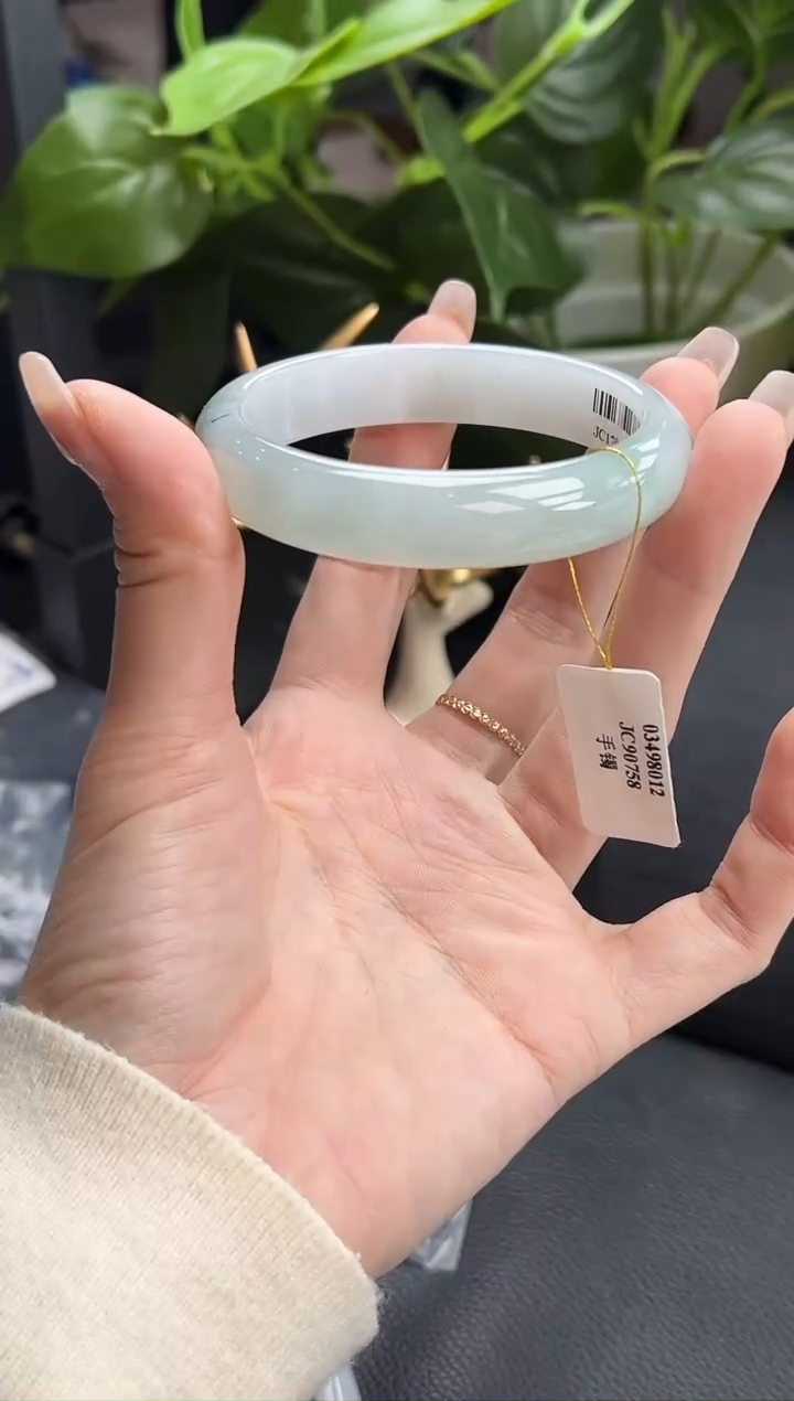 【闪购商品】翡翠手镯未镶嵌翡翠手镯（56-57）