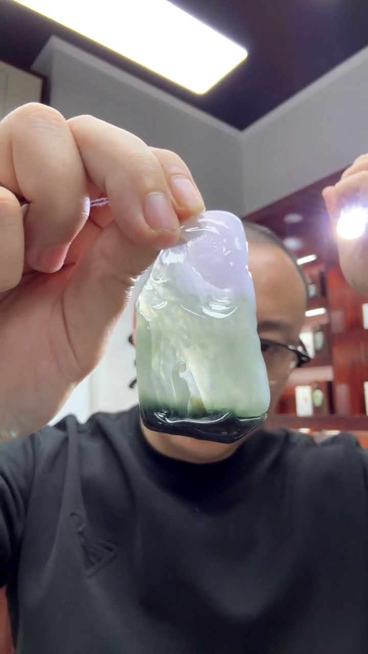 【闪购商品】翡翠挂件未镶嵌国雕谢林工（定制退货扣1000元）