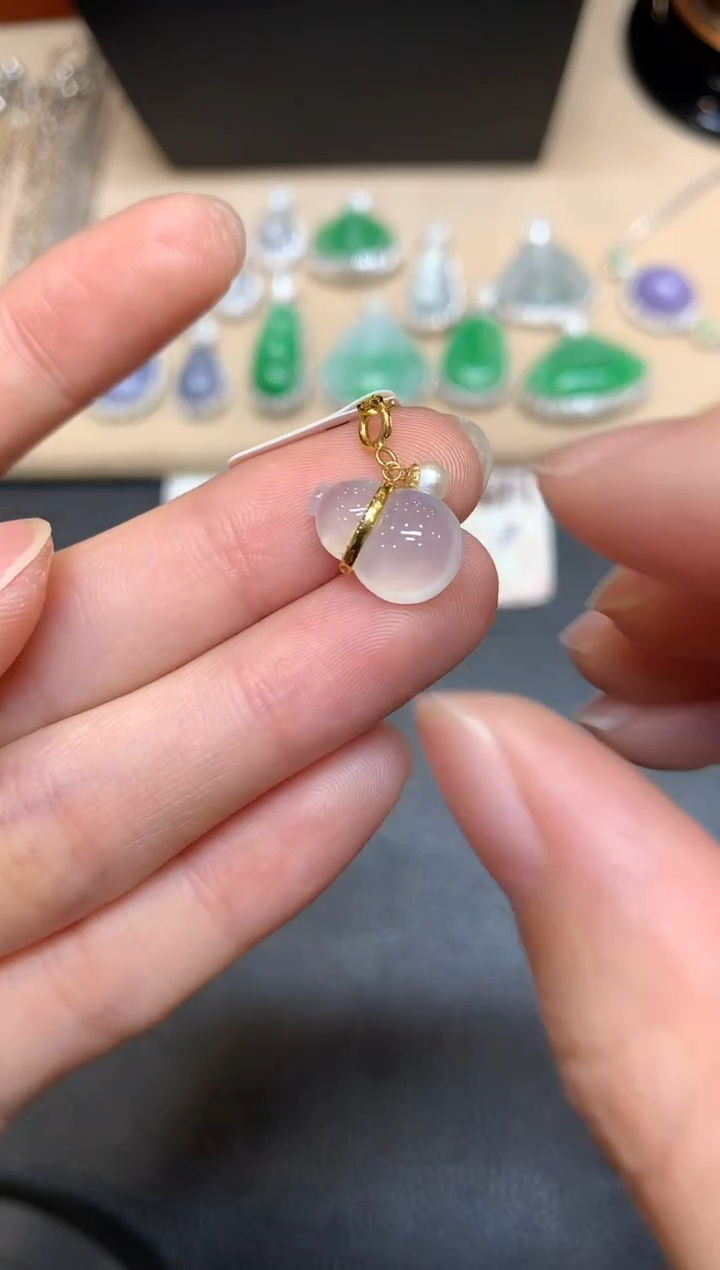 翡翠18K金镶嵌吊坠(不含链)葫芦【无服务费