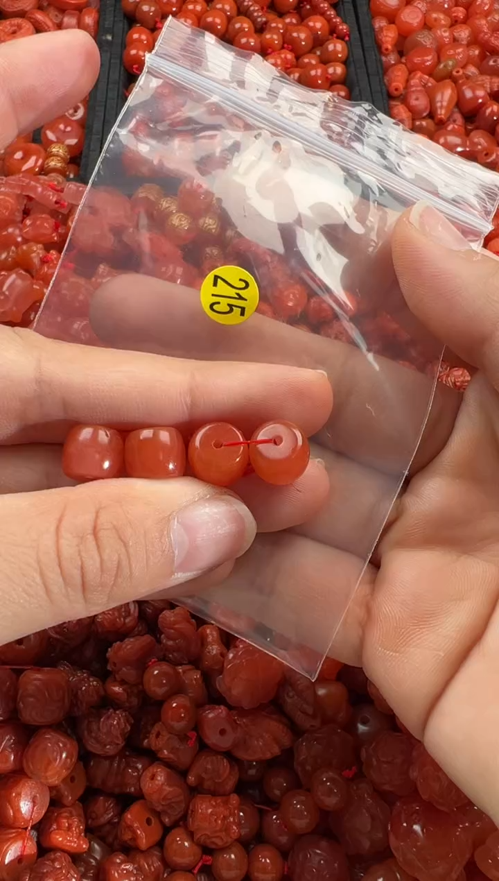 【闪购商品】南红玛瑙颈饰未镶嵌1