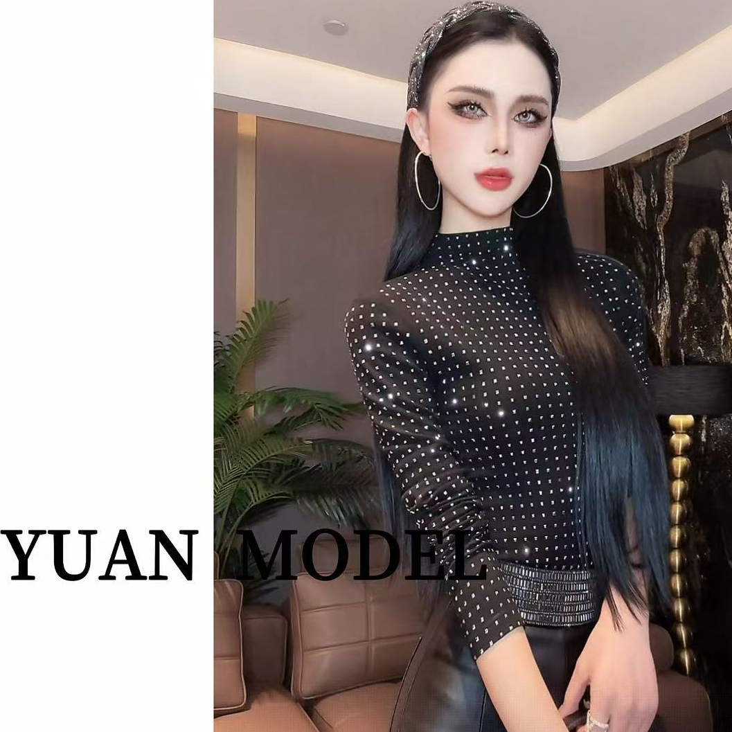 YUAN MODEL/媛老板-【人群焦点】高领气质烫钻长袖T恤打底衫 112507