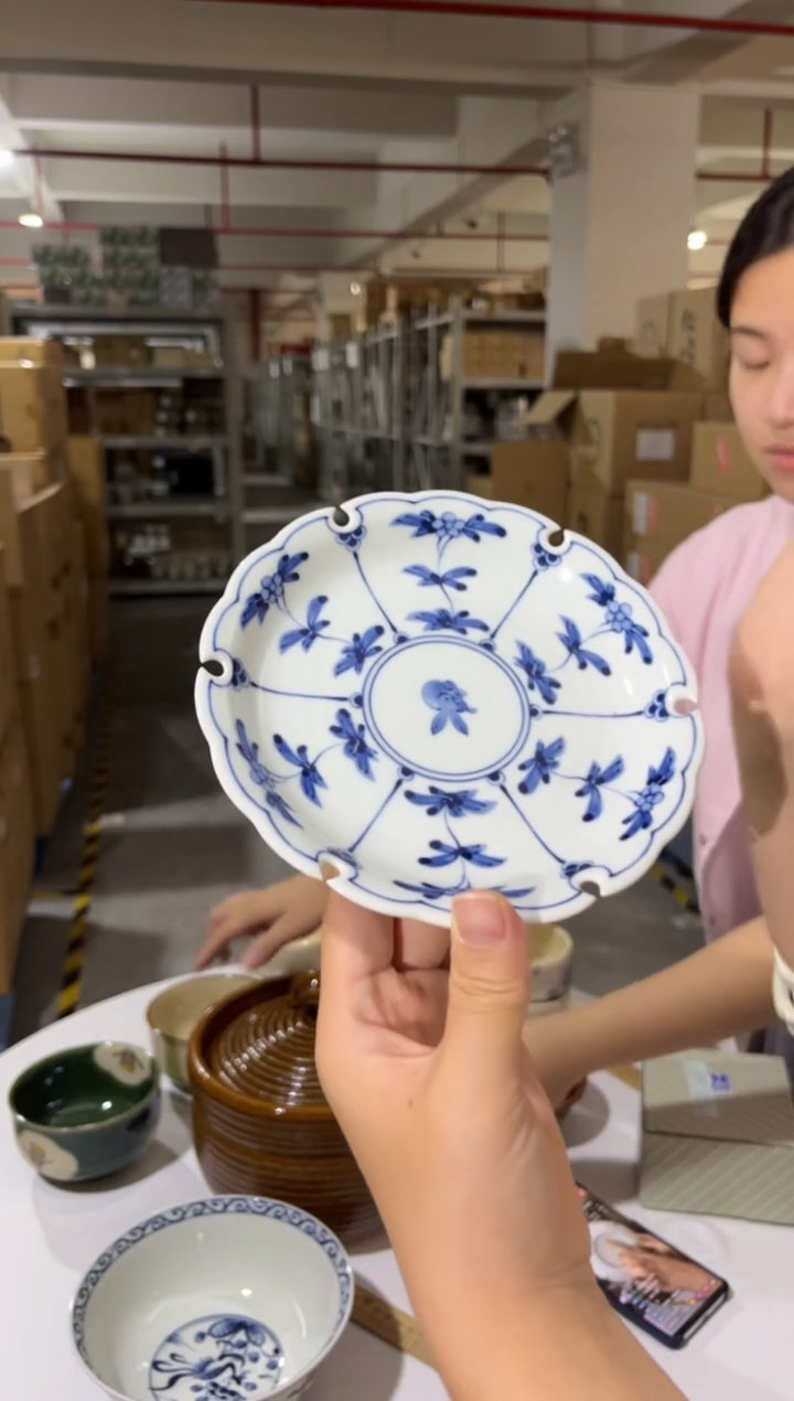 瓷片青花雪轮浅盘福利价