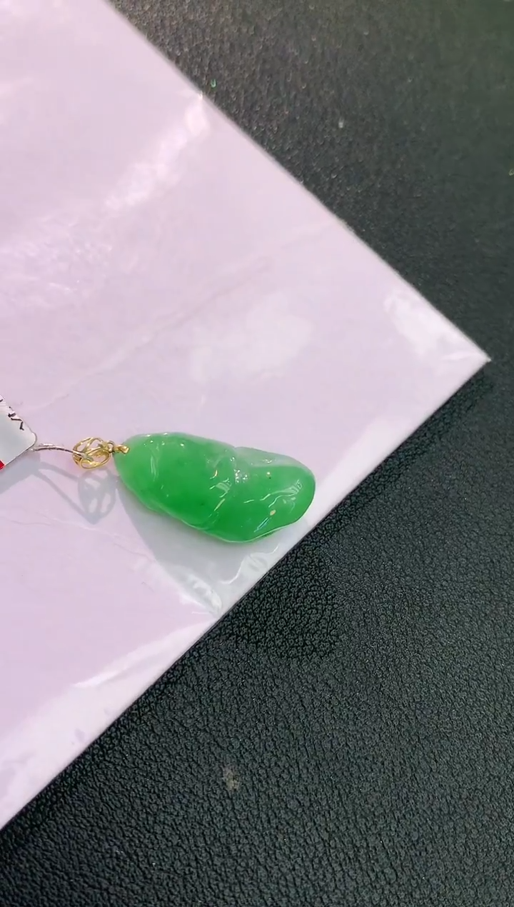 颈饰18K金镶嵌翡翠赠礼盒证书 丁丁