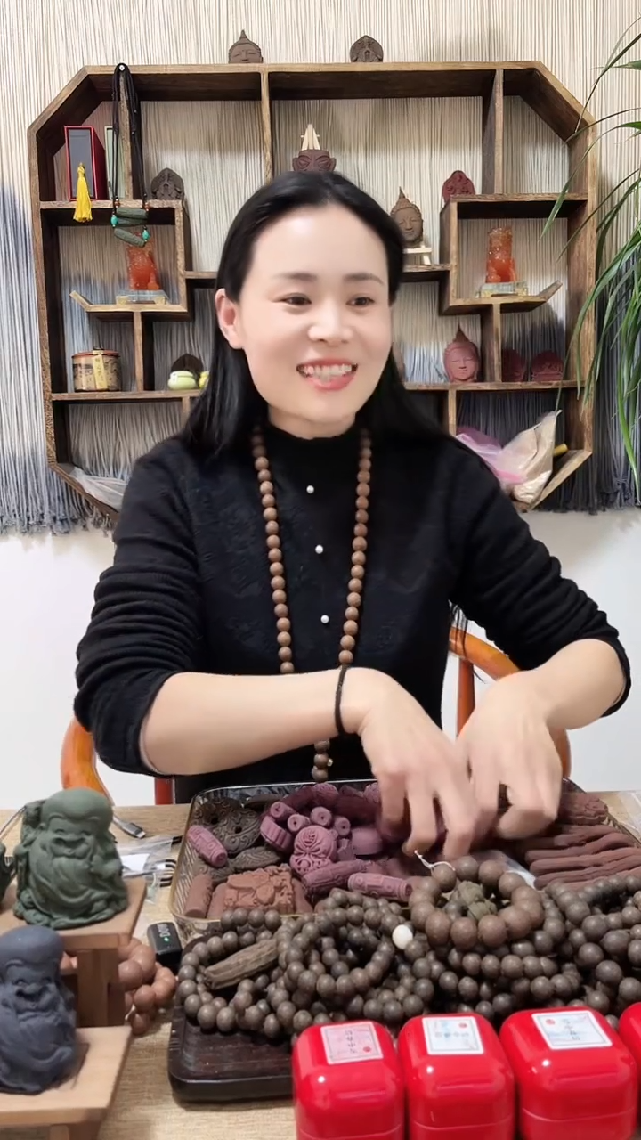 【闪购商品】泥塑玫瑰香方小狐狸