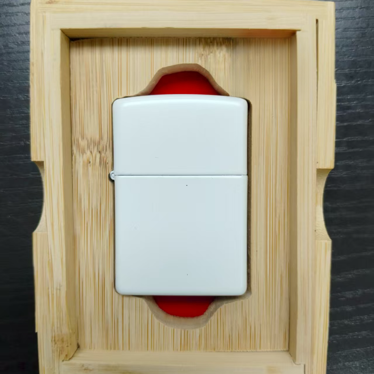 ZIPPO/之宝Zippo打火机白色改价链接-002礼盒装