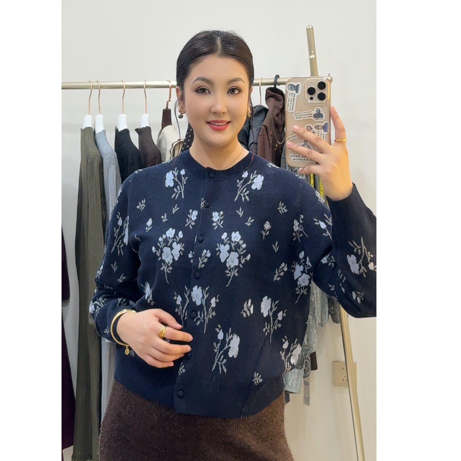 1224常规款百搭圆领网红宽松型厚款波点时尚秋冬T恤