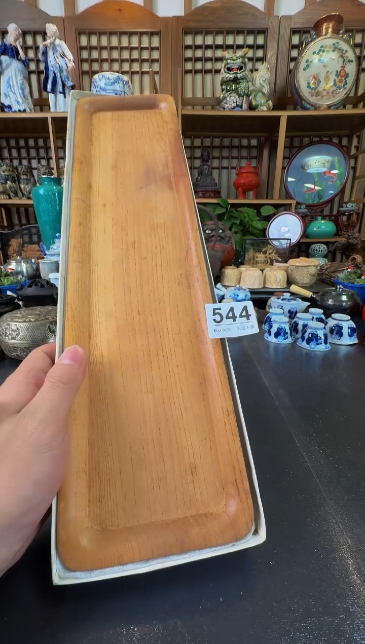 摆件  注意：回流商品，默认有瑕，不退不换。