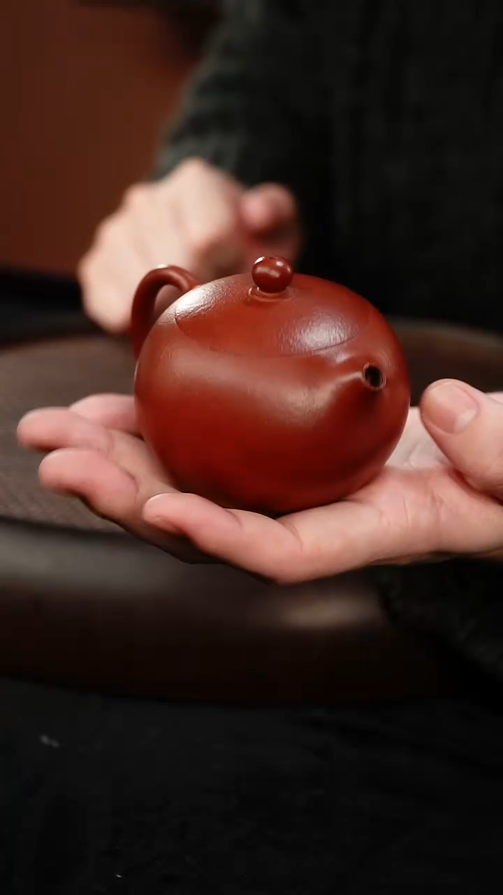 茶壶紫砂西施 红降坡