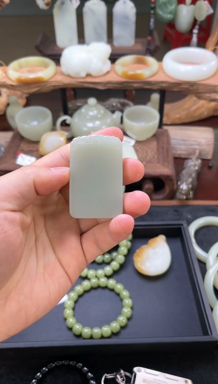 【闪购商品】和田玉吊坠未镶嵌D且末青白玉光面无事牌