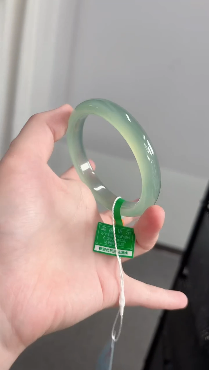 玛瑙/玉髓手镯未镶嵌58圈